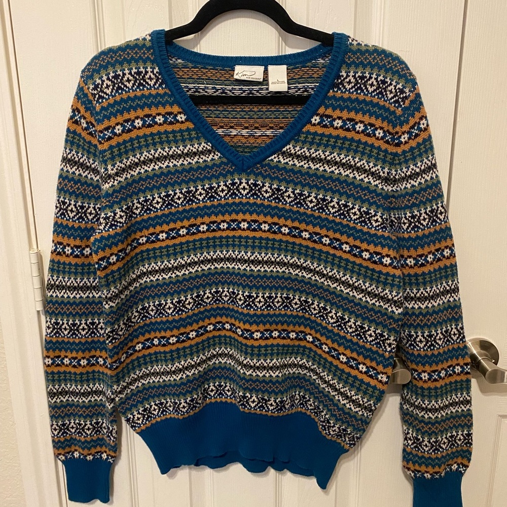 Vintage patterned v-neck sweater